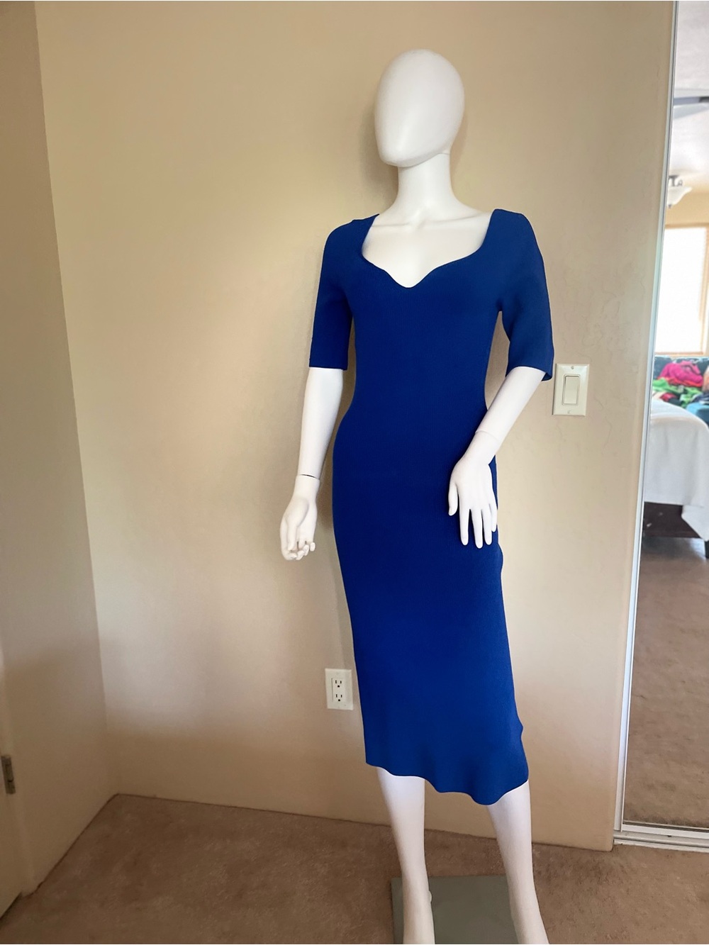 Reiss Cobalt Blue Bodycon Midi Dress with Sweetheart Scoop Neck